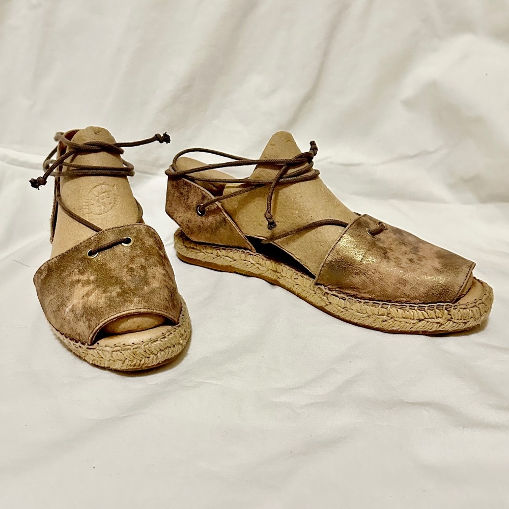 Kanna Lace Up Espadrilles Peep toe sandals 8.5